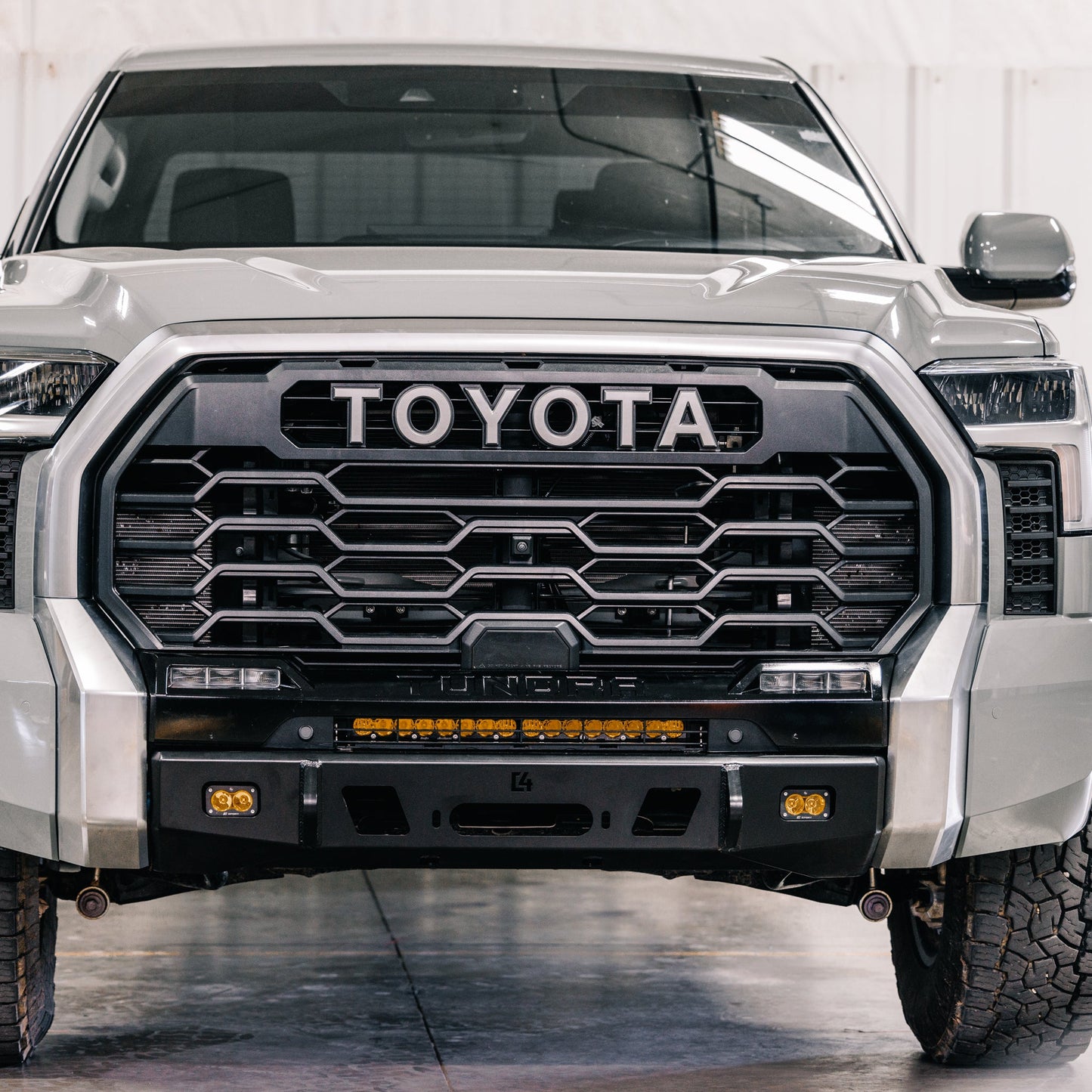 Tundra Winch Bumper - Lo-Pro