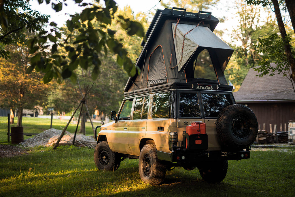 DOBINSONS REAR BAR LC 76 SERIES (542MM WING LENGTH) WITH JERRY CAN HOLDER AND SINGLE TIRE CARRIER (BW80-4133)